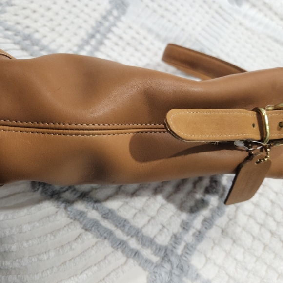 Coach Vintage Equestrian Bucket Shoulder Bag (D8D-9809) - Picture 14 of 16